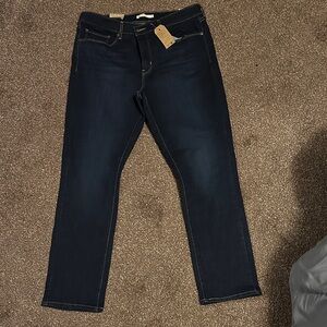 Women’s Classic Straight Jeans in Dark Blue -Stretch Fit size 33 X 30 NWT